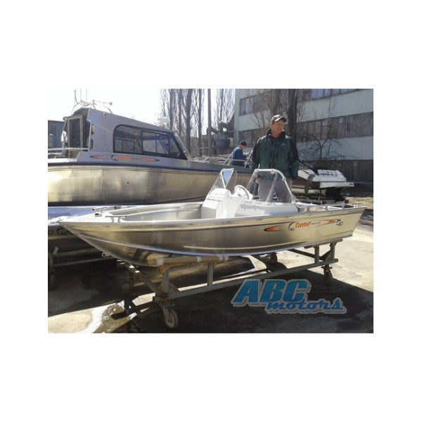 Алюмінієвий човен UMS 410 DC AL