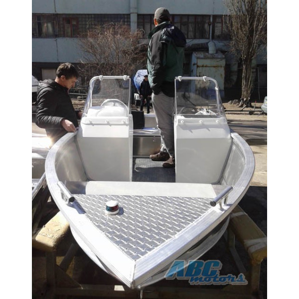 Алюмінієвий човен UMS 410 DC AL